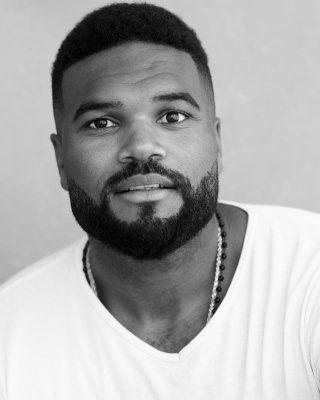 Christoffer R Masters